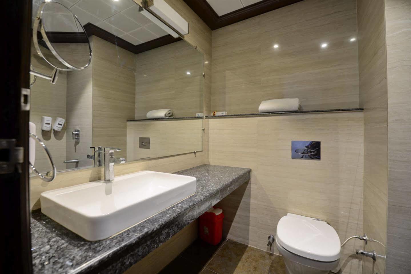Hotel Prem Plaza Karnal Luaran gambar